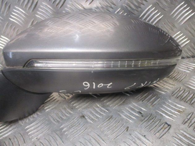 2016 GENUINE VW GOLF MK7 SPORTSVAN FRONT PASSENGER SIDE DOOR WING MIRROR - Image 4