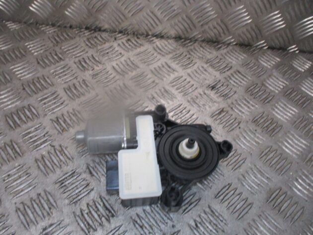 2018 GENUINE SEAT ARONA REAR RIGHT DRIVER SIDE DOOR WINDOW MOTOR 5Q0959812D - Image 2