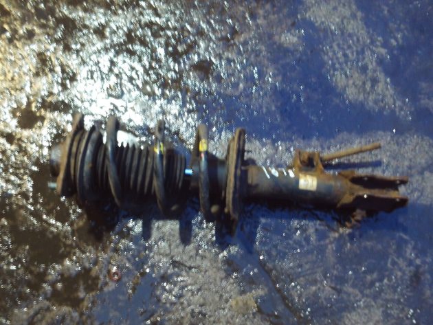 2014 GENUINE KIA SPORTAGE 1.7CRDI FRONT RIGHT DRIVER SIDE SHOCKER SUSPENSION LEG