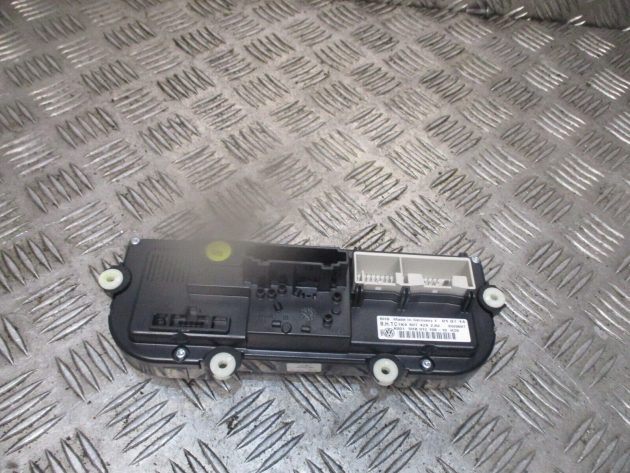 2014 GENUINE VW JEETA HEATER AC CLIMATE CONTROL SWITCH PANEL 5HB012108 - Image 3