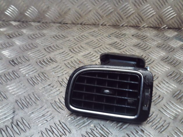 2014 GENUINE VW POLO 6R FRONT LEFT PASSENGER SIDE DASHBOARD AIRVENT 6RF819703 - Image 2