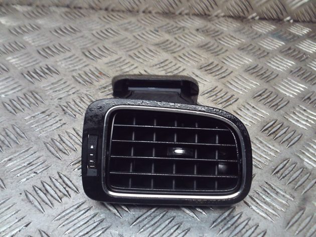 2014 GENUINE VW POLO 6R FRONT RIGHT DRIVER SIDE DASHBOARD AIRVENT 6RF819704 - Image 2