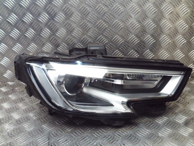 2019 GENUINE AUDI A3 8V FRONT RIGHT DRIVER SIDE HEADLIGHT LAMP 8V0941006F - Image 2