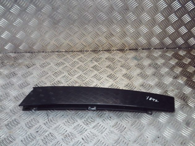 2014 GENUINE VW SHARAN FRONT RIGHT DRIVER SIDE DOOR B PILLAR TRIM 7N0837902 - Image 2