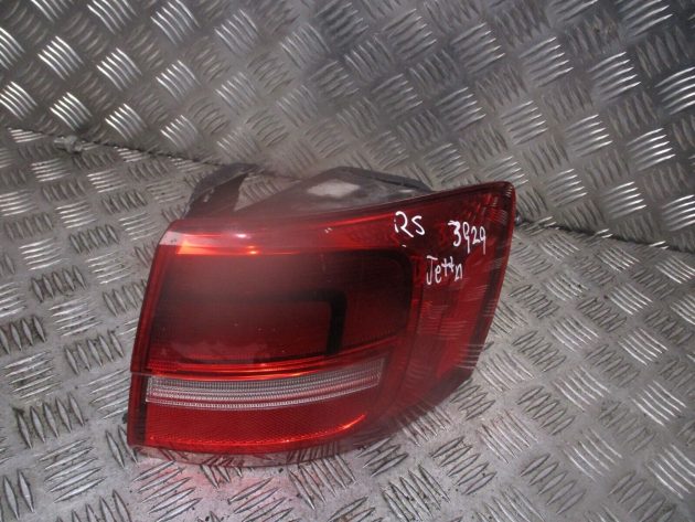 2014 GENUINE VW JETTA REAR RIGHT DRIVER SIDE BODY TAILLIGHT LAMP OSR - Image 2