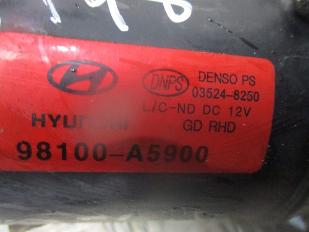 2013 GENUINE HYUNDAI I30 FRONT WINDSCREEN WIPER MOTOR & LINKAGE 98100A5900 - Image 3