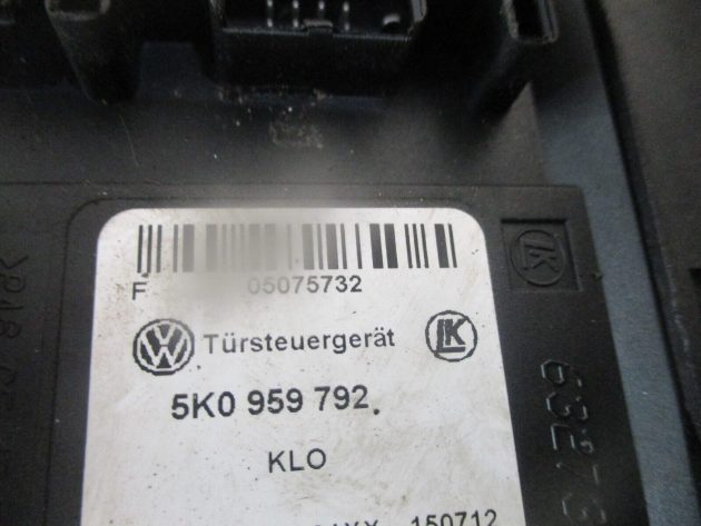 2012 GENUINE SKODA OCTAVIA FRONT LEFT PASSENGER SIDE DOOR WINDOW MOTOR 5K0959792 - Image 3