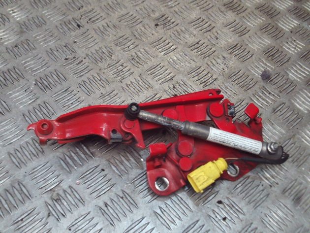 2015 AUDI A3 8V FRONT LEFT SIDE BONNET HINGE 8V0823301F 8V0823823F OEM - Image 3