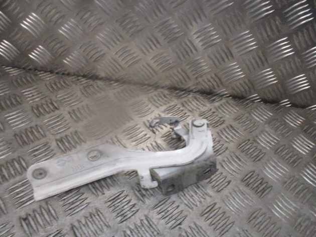2015 GENUINE NISSAN JUKE FRONT RIGHT DRIVER SIDE BONNET HINGE OSF - Image 3