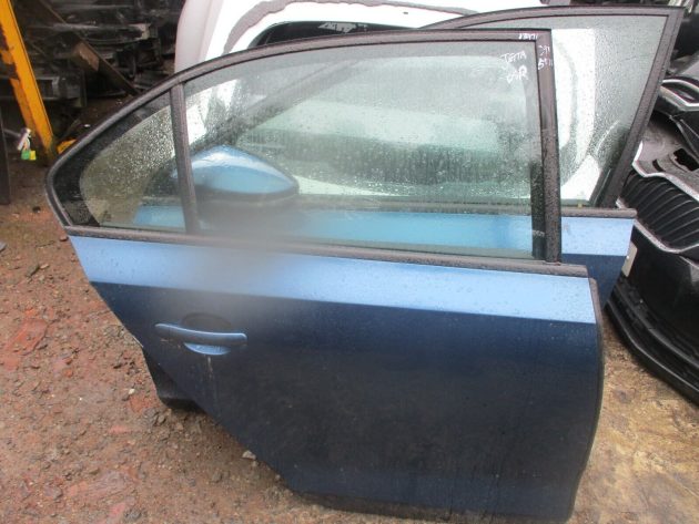 2014 GENUINE VW JETTA REAR RIGHT DRIVER SIDE BARE SHELL DOOR OSR - Image 3