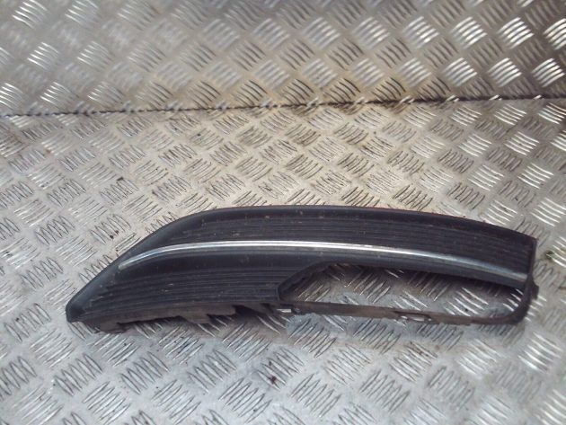 2015 GENUINE AUDI A3 8V FRONT RIGHT DRIVER SIDE LOWER FOG LIGHT GRILL 8V3807682A