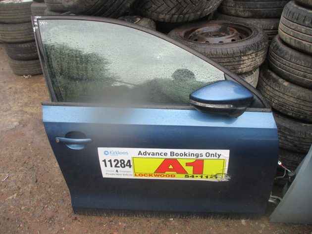 2014 GENUINE VW JETTA FRONT RIGHT DRIVER SIDE BARE SHELL DOOR OSF - Image 3