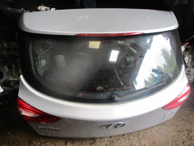 2013 GENUINE HYUNDAI I30 REAR BARE SHELL TAILGATE BOOTLID - Image 3
