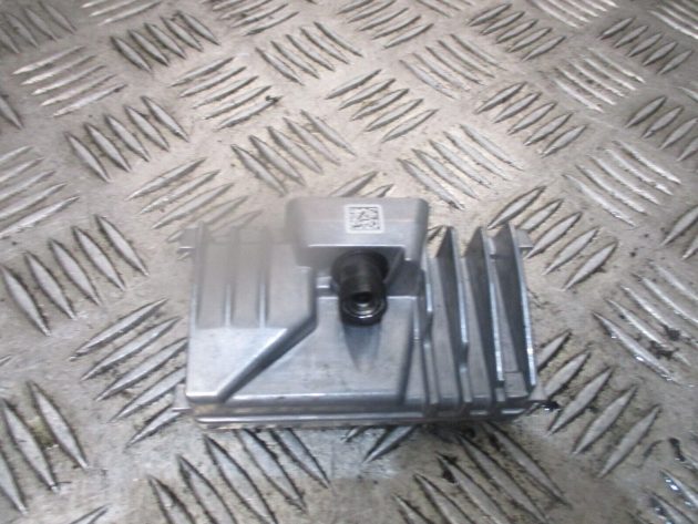 2022 GENUINE HYUNDAI I20 FRONT WINDSCREEN LANE ASSIST CAMERA UNIT 99211Q0100 - Image 2