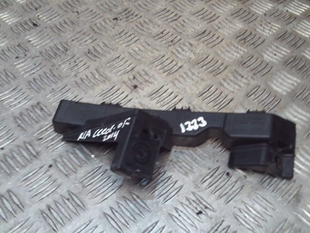 2014 GENUINE KIA CEED FRONT RIGHT DRIVER SIDE BUMPER BRACKET 86518-A2000 - Image 2