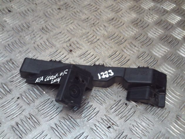 2014 GENUINE KIA CEED FRONT RIGHT DRIVER SIDE BUMPER BRACKET 86518-A2000 - Image 3
