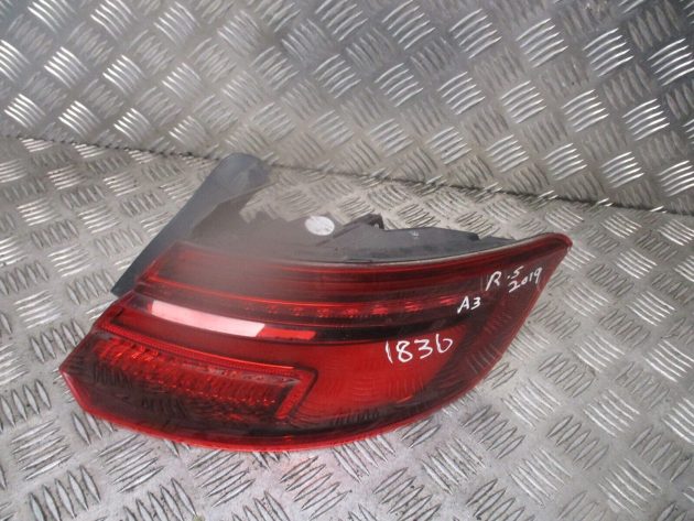 2019 AUDI A3 8V HATCHBACK REAR RIGHT DRIVER SIDE TAILLIGHT LAMP 8V4945092 OEM - Image 2