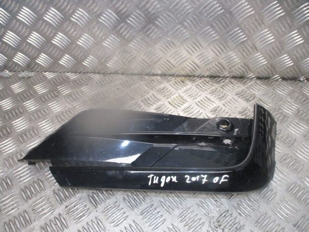 2018 GENUINE VW TIGUAN FRONT RIGHT DRIVER SIDE GRILL TRIM 5NA853666D - Image 2