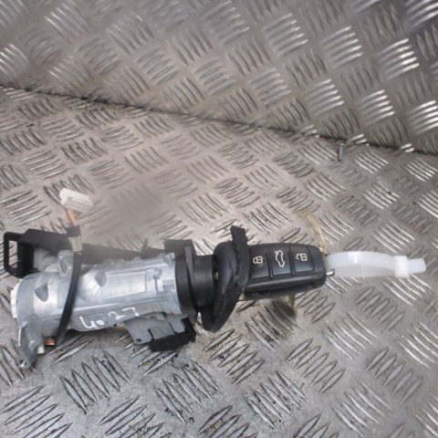 2015 GENUINE AUDI A1 8X IGNITION BARREL & KAY 5K0906865