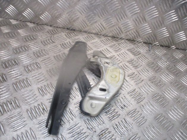 2015 GENUINE AUDI A1 8X FRONT RIGHT DRIVER SIDE BONNET HINGE 8X0823302A - Image 2