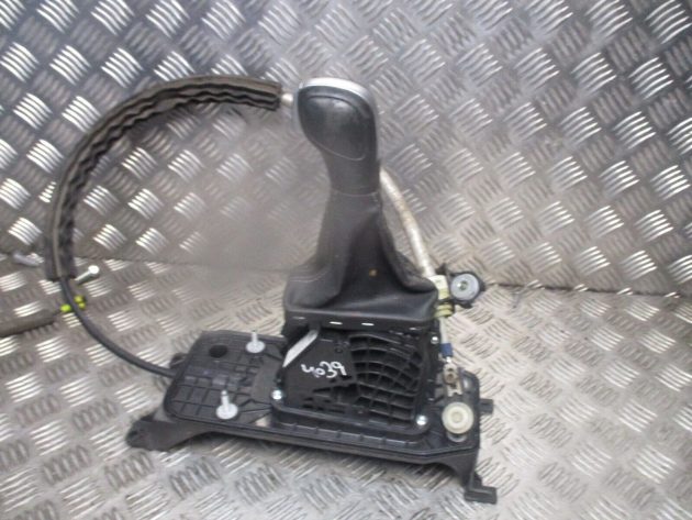 2015 GENUINE VW GOLF MK72.0TDI DSG AUTOMATIC GEAR SELECTOR & LINKAGE 5Q2713025AT - Image 2