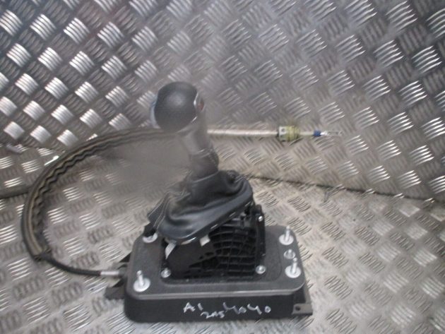 2015 GENUINE AUDI A1 8X DSG AUTOMATIC GEAR SELECTOR & LINKAGE 6C2713025AC - Image 2