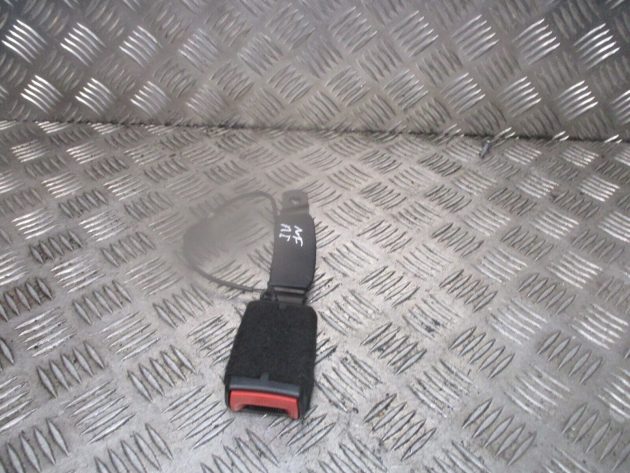 2015 GENUINE AUDI A1 FRONT LEFT PASSENGER SIDE SEAT BELT BUCKLE STALK 8X0857755B