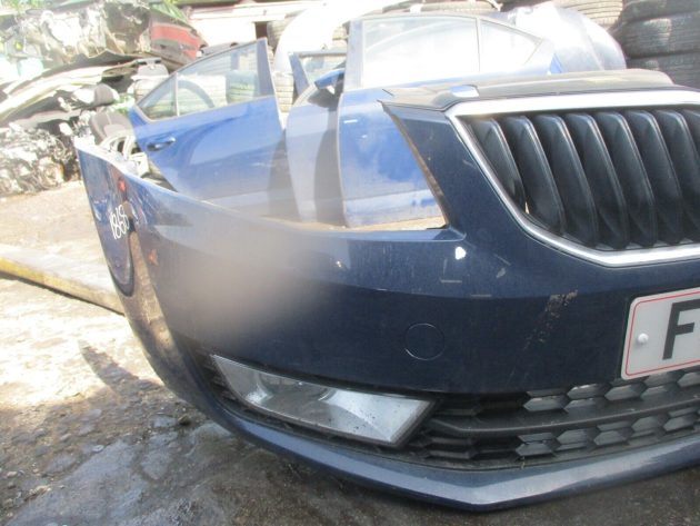 2016 GENUINE SKODA OCTAVIA FRONT COMPLETE BUMPER - Image 3