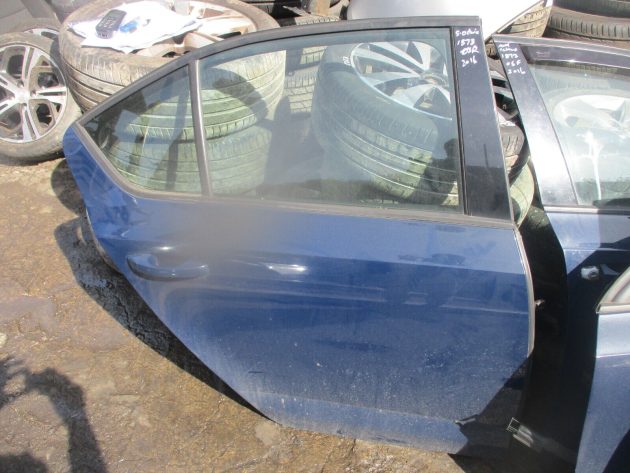 2016 GENUINE SKODA OCTAVIA REAR RIGHT DRIVER SIDE BARE SHELL DOOR OSR - Image 2