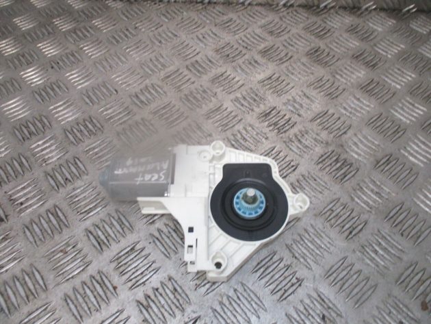 2019 SEAT ALHAMBRA 7N FRONT LEFT PASSENGER SIDE DOOR WINDOW MOTOR 8K0959802B OEM - Image 2