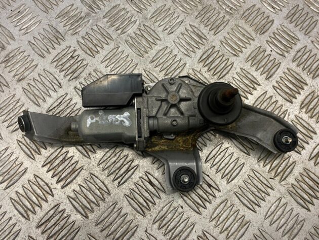 2012 GENUINE TOYOTA PRIUS REAR WINDSCREEN WIPER MOTOR