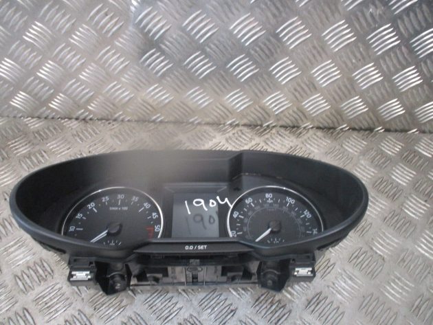 2016 GENUINE SKODA OCTAVIA SPEEDOMETER INSTRUMENT CLUTER CLOCK 5E0920981C