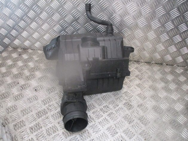 2016 GENUINE SKODA OCTAVIA 2.0 TDI AIR FILTER BOX MASS FLOW SENSOR 5Q0129601AC - Image 4