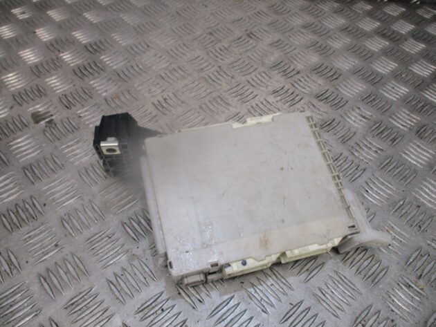 2012 GENUINE TOYOTA PRIUS BCM BODY CONTROL MODULE FUSE BOX 89221-47500 - Image 3