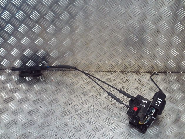 2018 HYUNDAI I10 FRONT LEFT PASSENEGER SIDE DOOR LOCK MECHANISM 81310-B9110 OEM