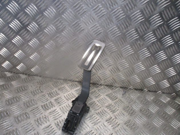 2013 GENUINE VW GOLF MK7 ACCELERATOR THROTTLE PEDAL 5Q0723503F - Image 2