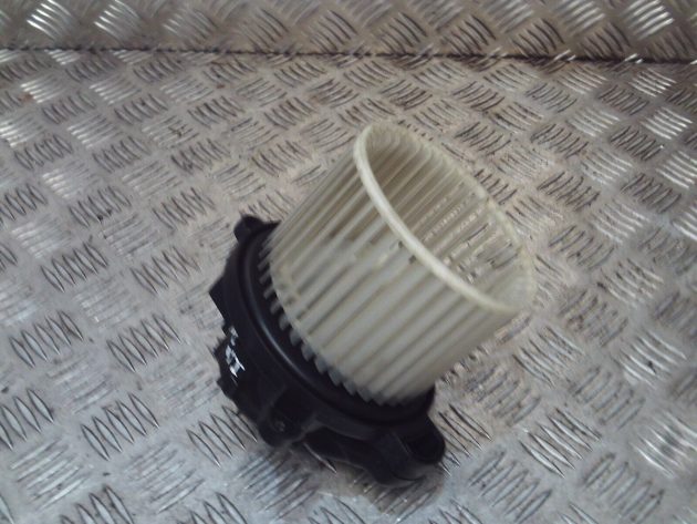 2018 GENUINE HYUNDAI I10 HEATER BLOWER FAN MOTOR 97113-B4000