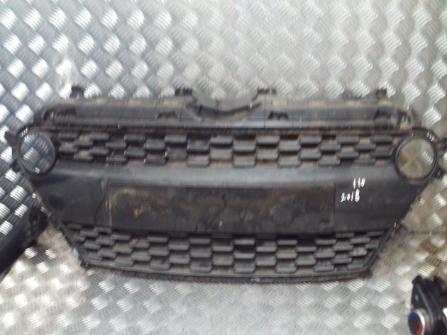 2018 GENUINE HYUNDAI I10 FRONT BUMPER RADIATOR GRILL 86569-B9500