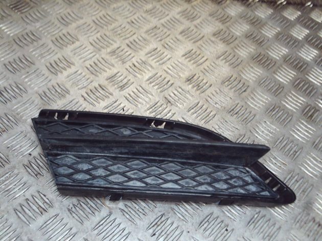 2010 GENUINE BMW 3 SERIES FRONT RIGHT DRIVER SIDE BUMPER GRILL 7138418 - Image 2