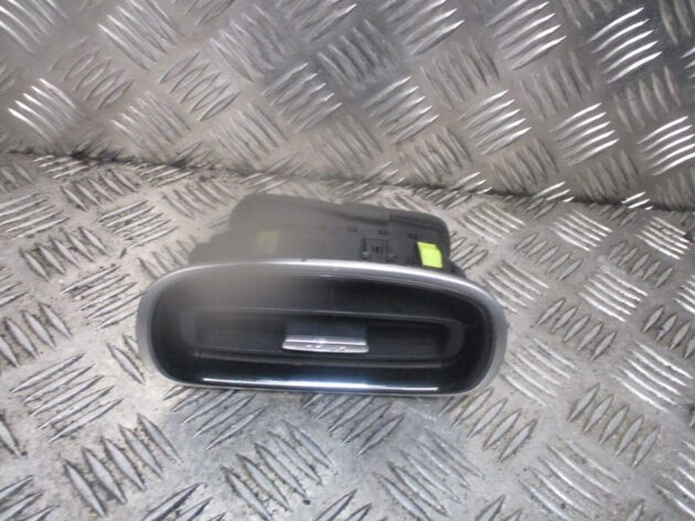2019 GENUINE TOYOTA PRIUS FRONT LEFT PASSENGER SIDE HEATER AC AIRVENT 5565047190 - Image 2