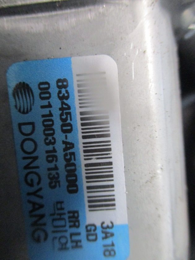 2013 GENUINE HYUNDAI I30 RIGHT LEFT PASSENGER SIDE DOOR WINDOW MOTOR 83450A5000 - Image 4