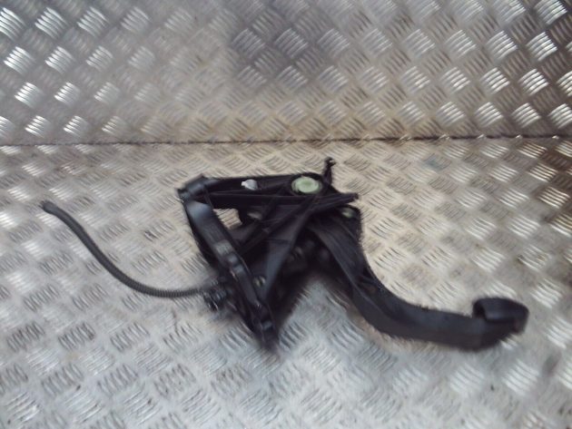2017 GENUINE AUDI A3 8V 1.6 TDI CLUTCH PEDAL 5Q2721059GG