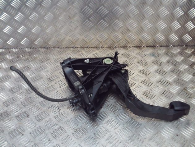 2017 GENUINE AUDI A3 8V 1.6 TDI CLUTCH PEDAL 5Q2721059GG - Image 3