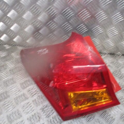 2014 GENUINE TOYOTA AURIS HATCHBACK REAR LEFT PASSENGER SIDE BODY LIGHT LAMP