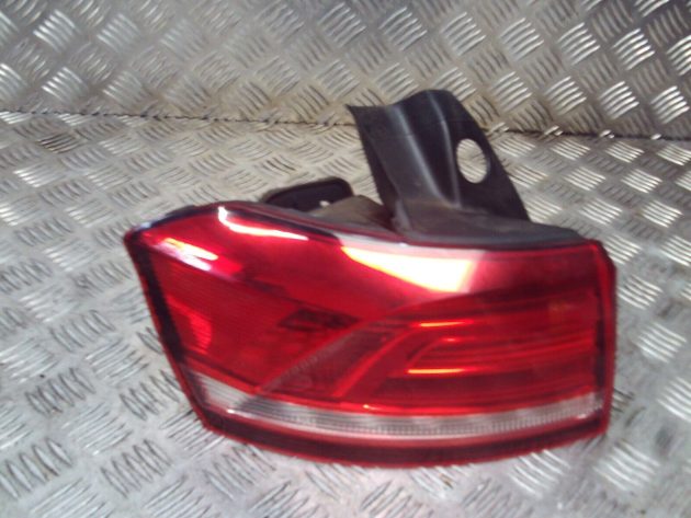 2017 GENUINE VW PASSAT B8 ESTATE REAR LEFT PASSENGER SIDE TAILLIGHT LAMP NSR - Image 2