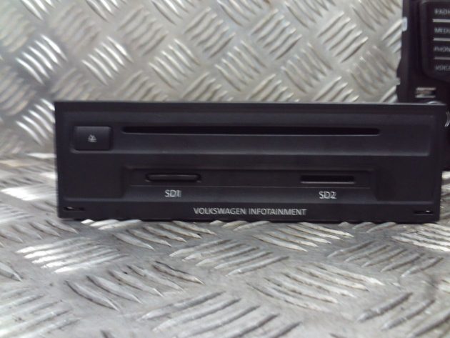 2017 VW PASSAT B8 MMI SAT NAV MULTIMEDIA RADIO SCREEN 3Q0035874B 3G0919605D OEM - Image 3