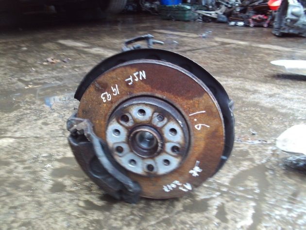 2017 GENUINE AUDI A3 8V 1.6 TDI FRONT LEFT PASSENGER SIDE HUB - Image 2