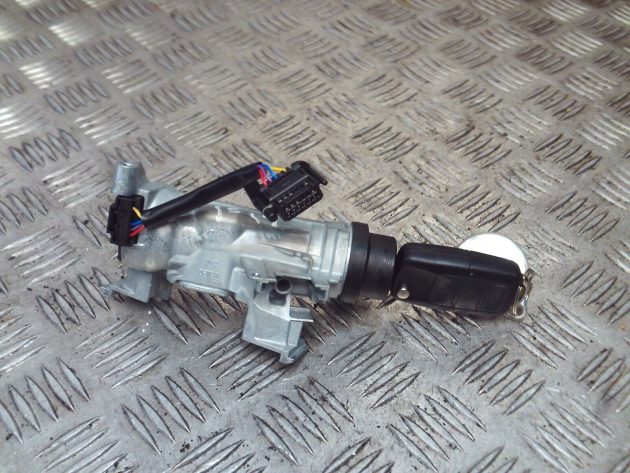 2012 GENUINE VW GOLF MK6 IGNITION BARREL & KEY 1K0905851B 1K0905865A - Image 3