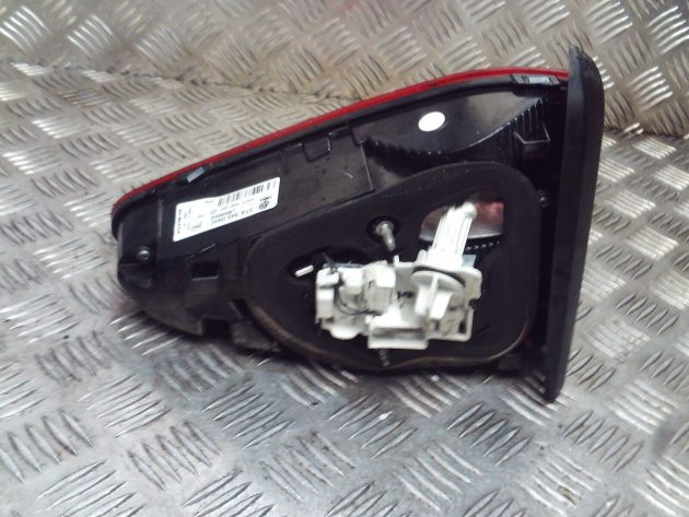2018 GENUINE VW TOURAN REAR RIGHT DRIVER SIDE INNER TAILLIGHT LAMP 5TA945094E - Image 4