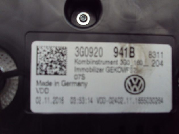 2017 GENUINE VW PASSAT B8 SPEEDOMETER INSTRUMENT CLUSTER CLOCK 3G0920941B - Image 2